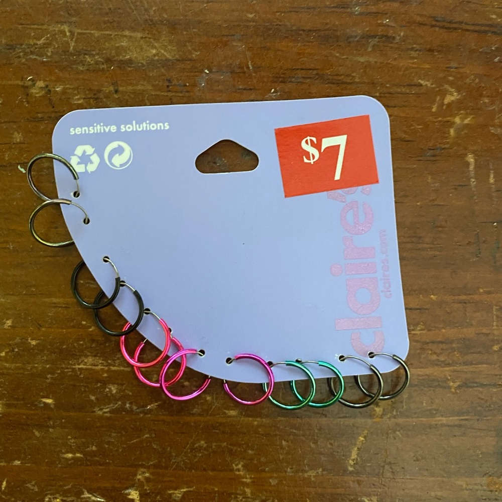 Super cute set of hoop earrings